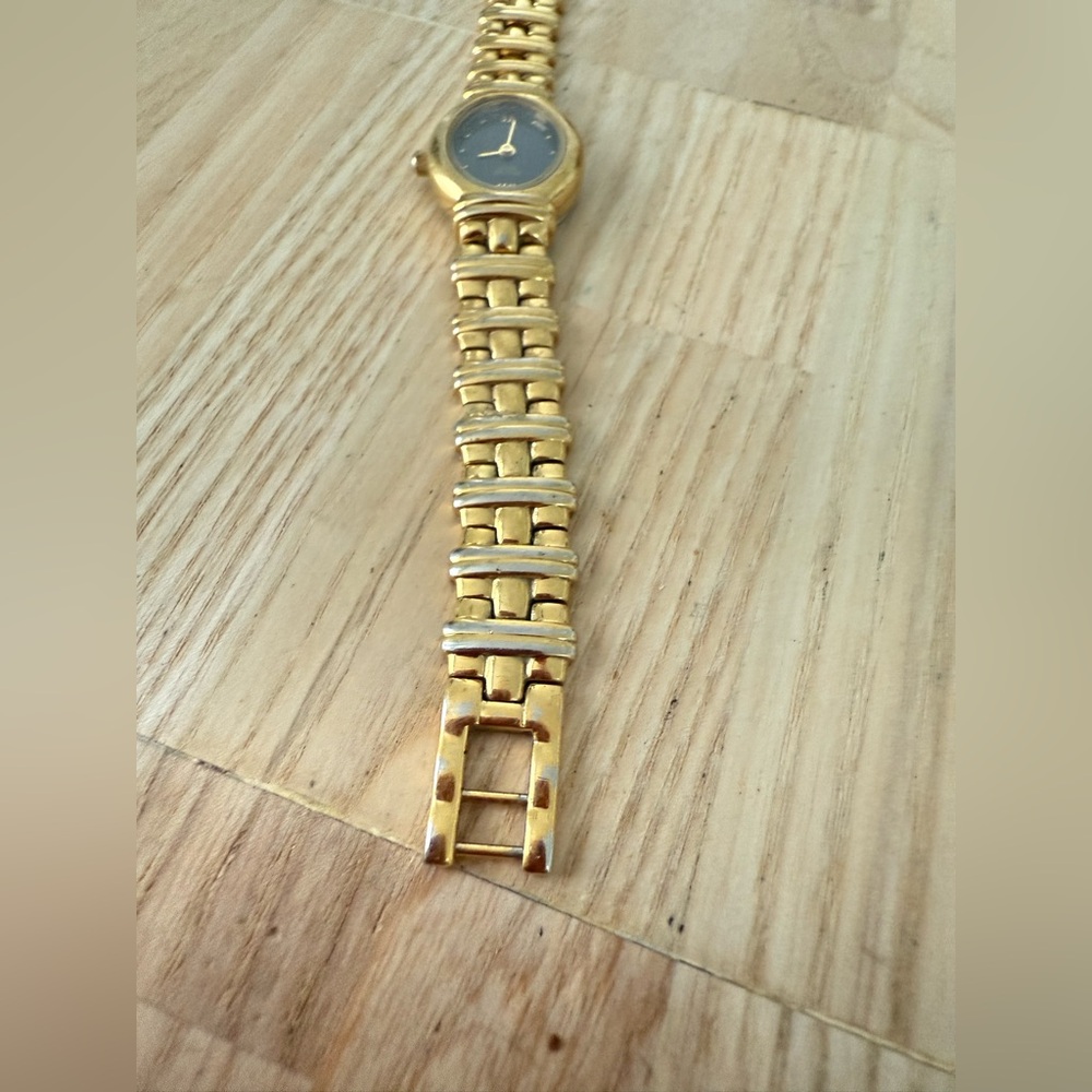 Vintage pulsar ladies oval gold tone dress watch NEW BATTERY - Picture 6 of 12
